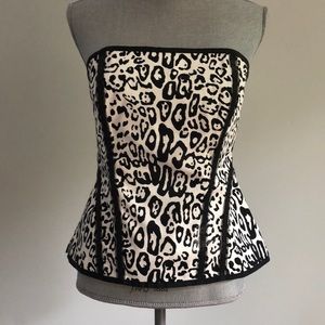 White House Black Market, Black&White top, size 8